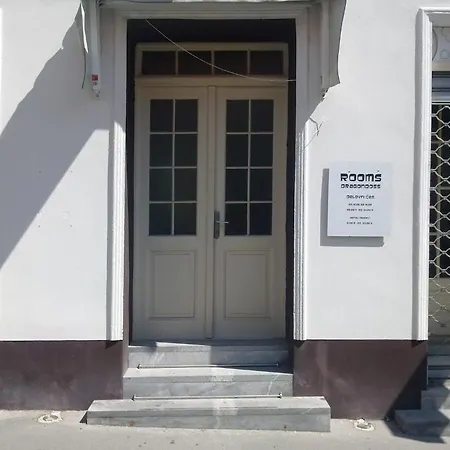 Dragondoss Hostel