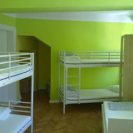 Hostel Dragondoss