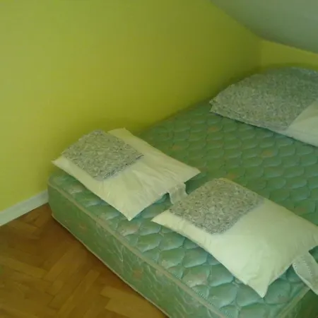 Dragondoss Hostel