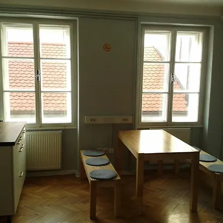 Hostel Dragondoss *