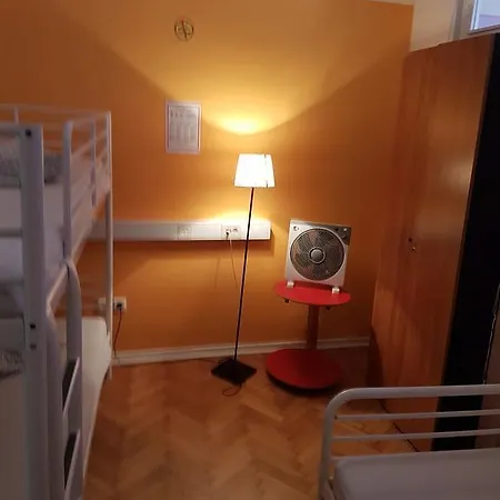 Dragondoss Hostel